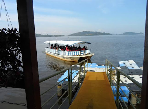 Bukit Merah Laketown Kampung Air