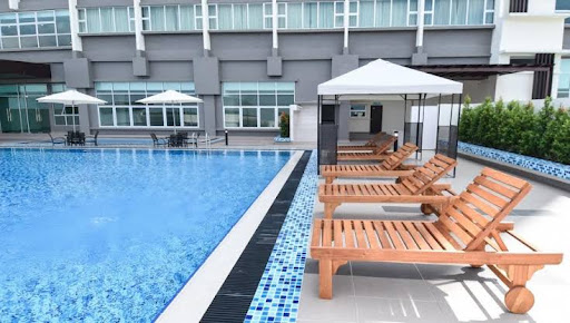 Holmes Hotel Gelang Patah