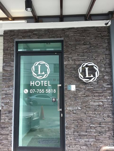 L Hotel