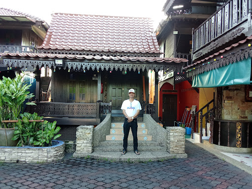 MUOR VILLAGE HOTEL