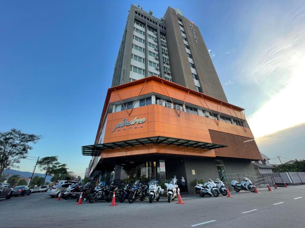 Pinetree Hotel 1 Hotel Pinetree – Penginapan Selesa di Tengah Alam Semula Jadi