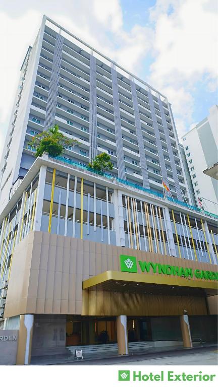 Wyndham Garden i-City: Hotel Seri Kembangan Pilihan Keluarga