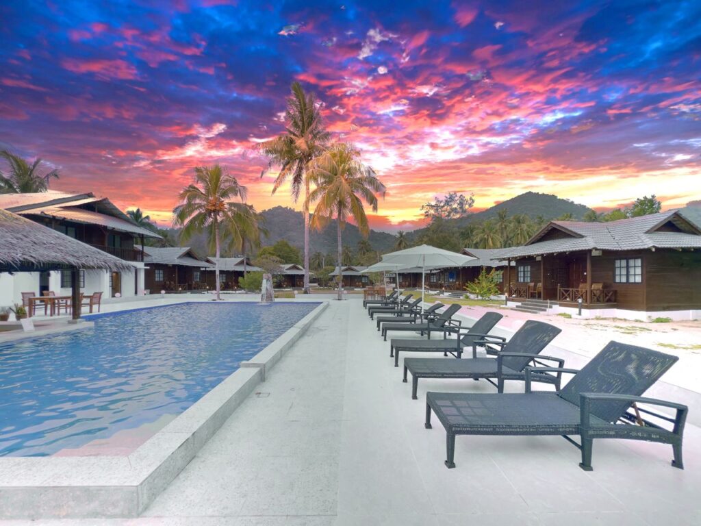 Resort Emerald Sands Pulau Besar – Percutian Pantai Indah & Mewah